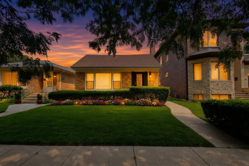 6311 North Kedvale Avenue Chicago IL 60646