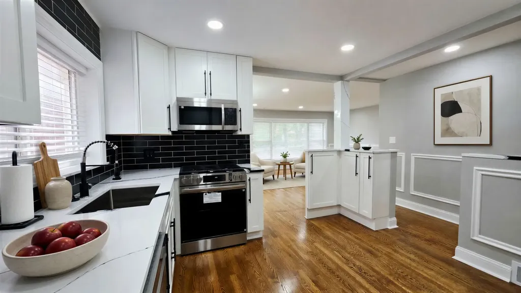 6311 North Kedvale Avenue Chicago IL 60646
