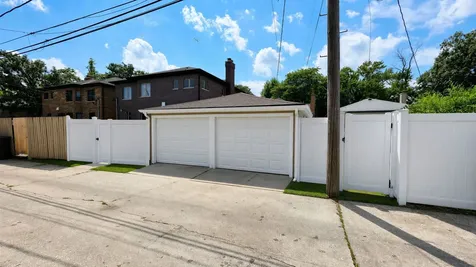 6311 North Kedvale Avenue Chicago IL 60646