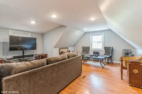 3575 North Milwaukee Avenue Chicago IL 60641