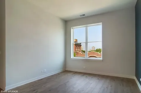 1507 West Carmen Avenue Chicago IL 60640