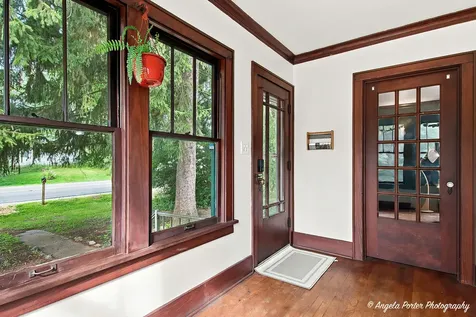 824 Washington Street Woodstock IL 60098