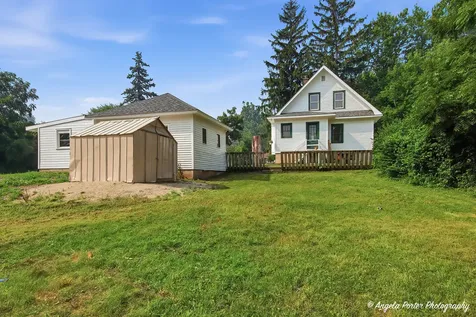 824 Washington Street Woodstock IL 60098
