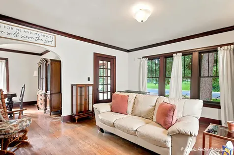 824 Washington Street Woodstock IL 60098