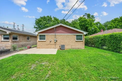 2204 Washington Street Evanston IL 60202