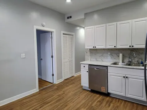 4557 South Wabash Avenue Chicago IL 60653