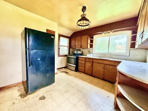 303 East 1st Street Cedar Point IL 61316