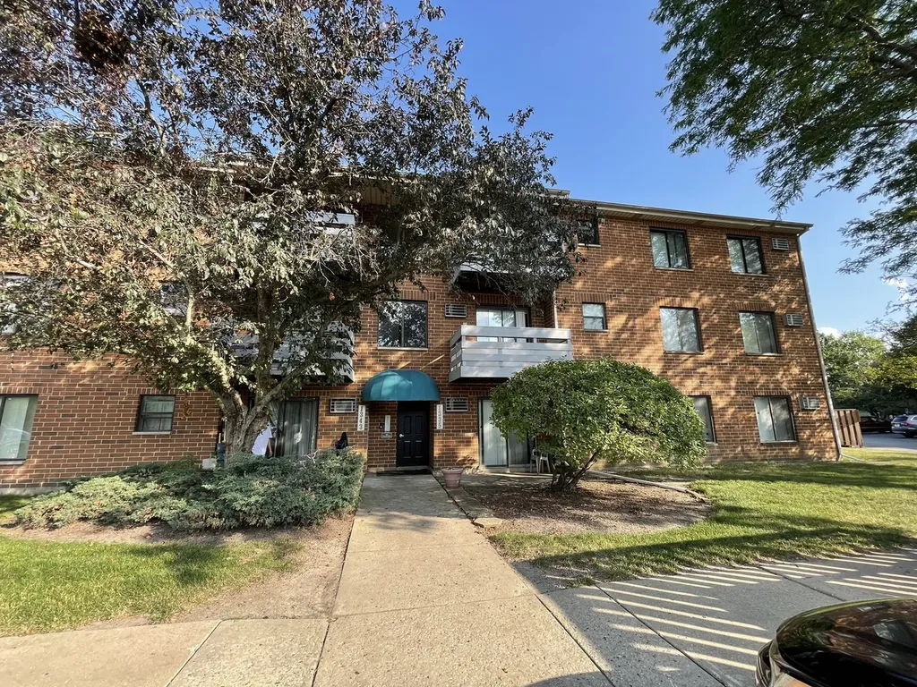 1343 North Winslowe Drive Palatine IL 60074