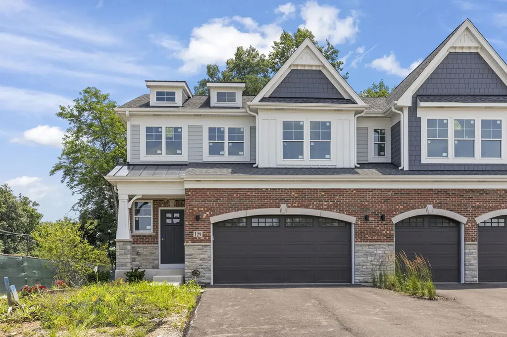 114 Harding Court Glen Ellyn IL 60137