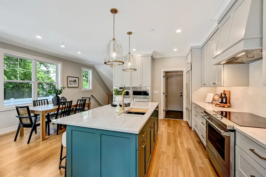 114 Harding Court Glen Ellyn IL 60137