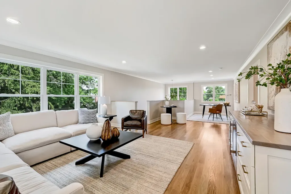114 Harding Court Glen Ellyn IL 60137
