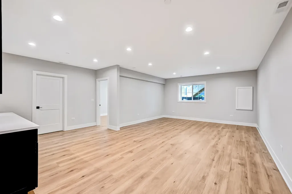 114 Harding Court Glen Ellyn IL 60137