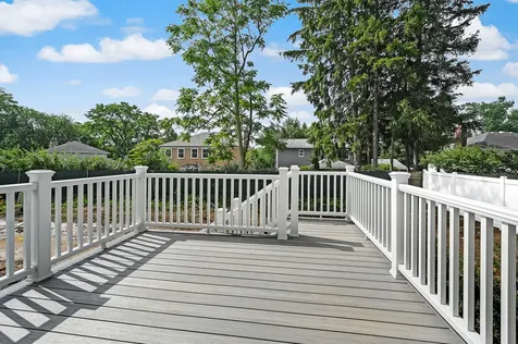 114 Harding Court Glen Ellyn IL 60137
