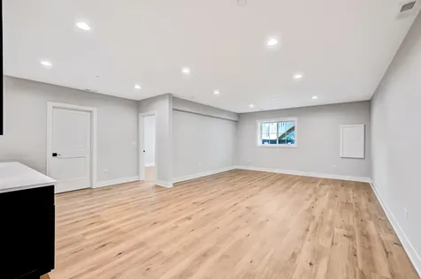 114 Harding Court Glen Ellyn IL 60137