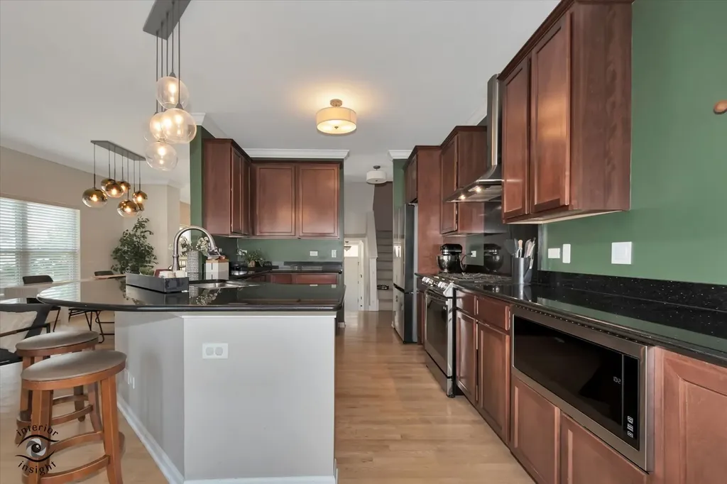 6127 River Bend Place Lisle IL 60532