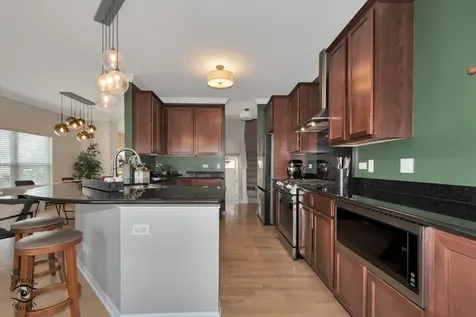 6127 River Bend Place Lisle IL 60532