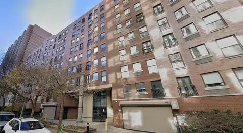 711 West Gordon Terrace Chicago IL 60613