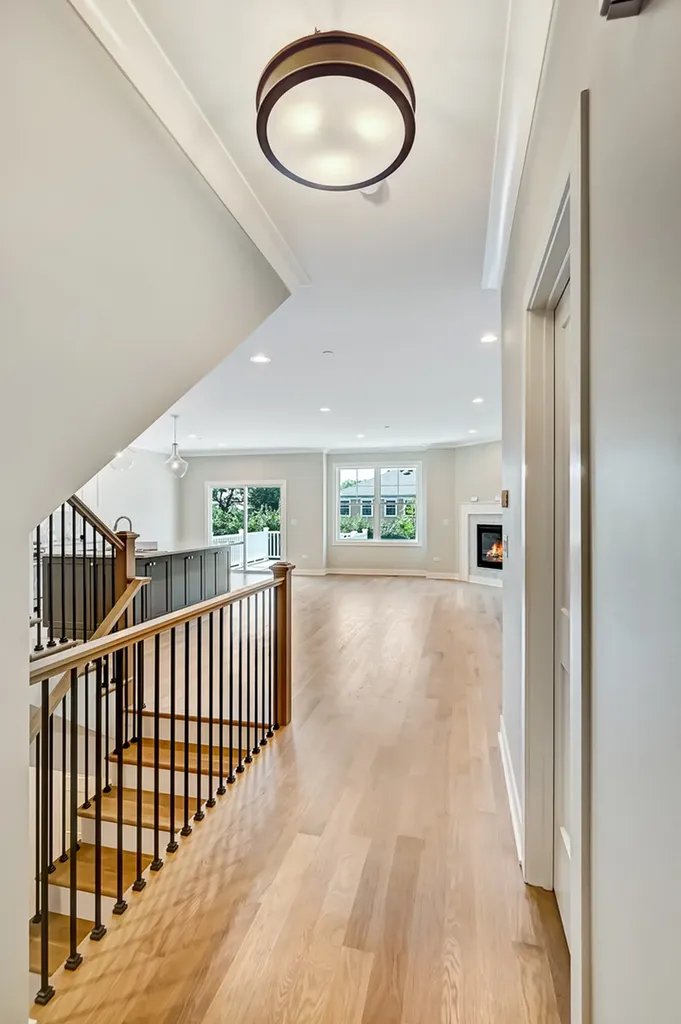 141 Harding Court Glen Ellyn IL 60137