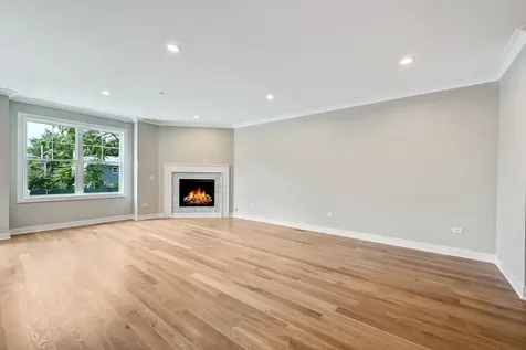 141 Harding Court Glen Ellyn IL 60137