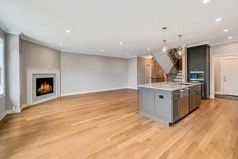141 Harding Court Glen Ellyn IL 60137