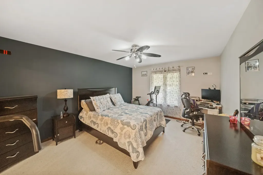 7215 Willow Way Lane Willowbrook IL 60527