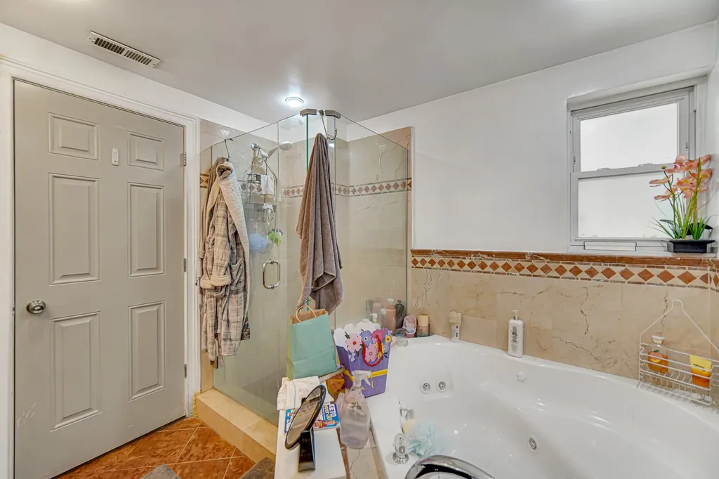 7020 South Paxton Avenue Chicago IL 60649