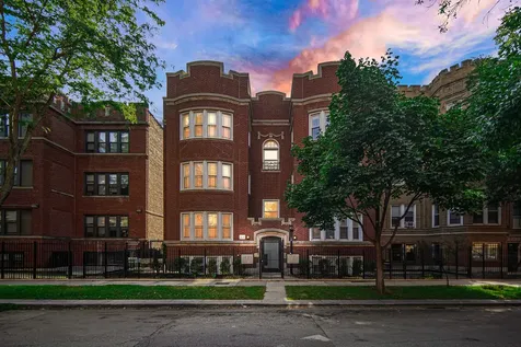7020 South Paxton Avenue Chicago IL 60649