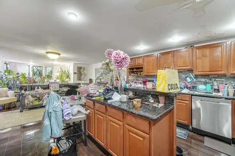 7020 South Paxton Avenue Chicago IL 60649