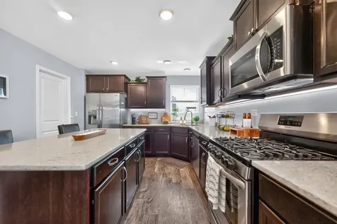 162 Hibiscus Lane Elgin IL 60124