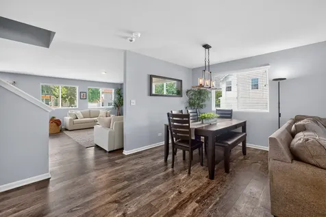 162 Hibiscus Lane Elgin IL 60124