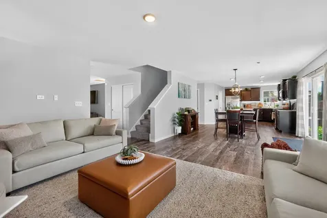162 Hibiscus Lane Elgin IL 60124