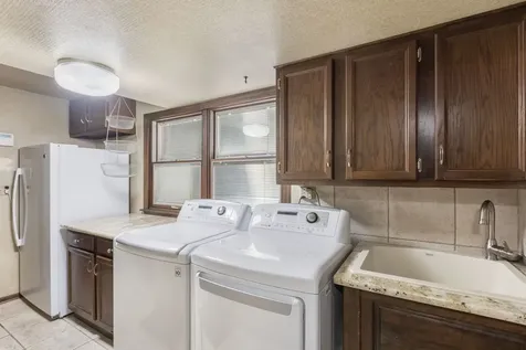 2621 Landwehr Road Glenview IL 60026