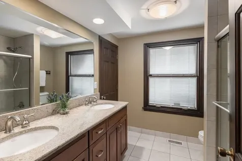 2621 Landwehr Road Glenview IL 60026