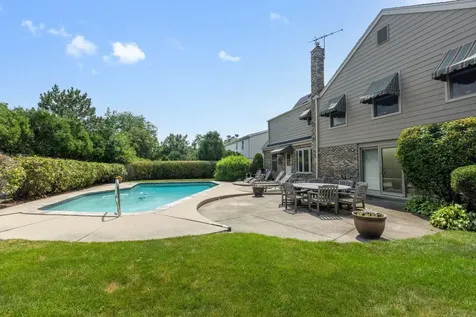 2621 Landwehr Road Glenview IL 60026