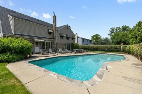 2621 Landwehr Road Glenview IL 60026