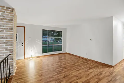 114 South Willow Lane Glenwood IL 60425