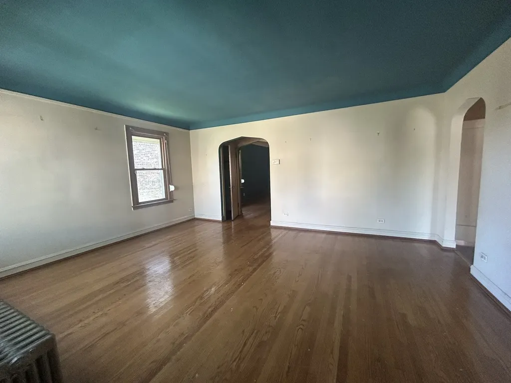 8906 South Hermitage Avenue Chicago IL 60620