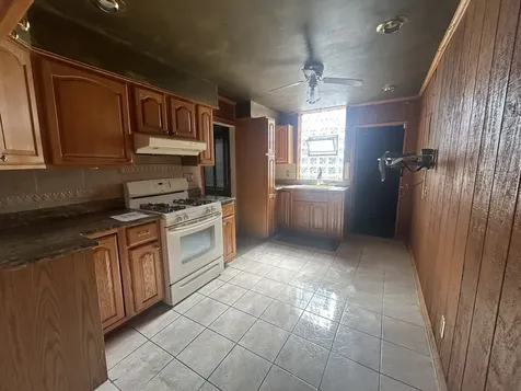 8906 South Hermitage Avenue Chicago IL 60620