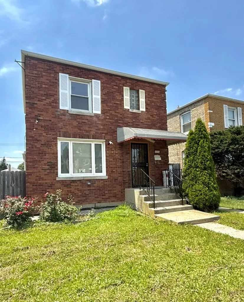4304 South Christiana Avenue Chicago IL 60632