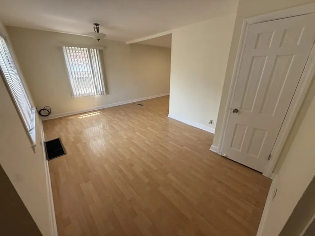 4304 South Christiana Avenue Chicago IL 60632