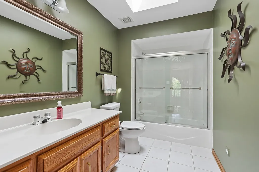 10536 Pentagon Drive Orland Park IL 60467