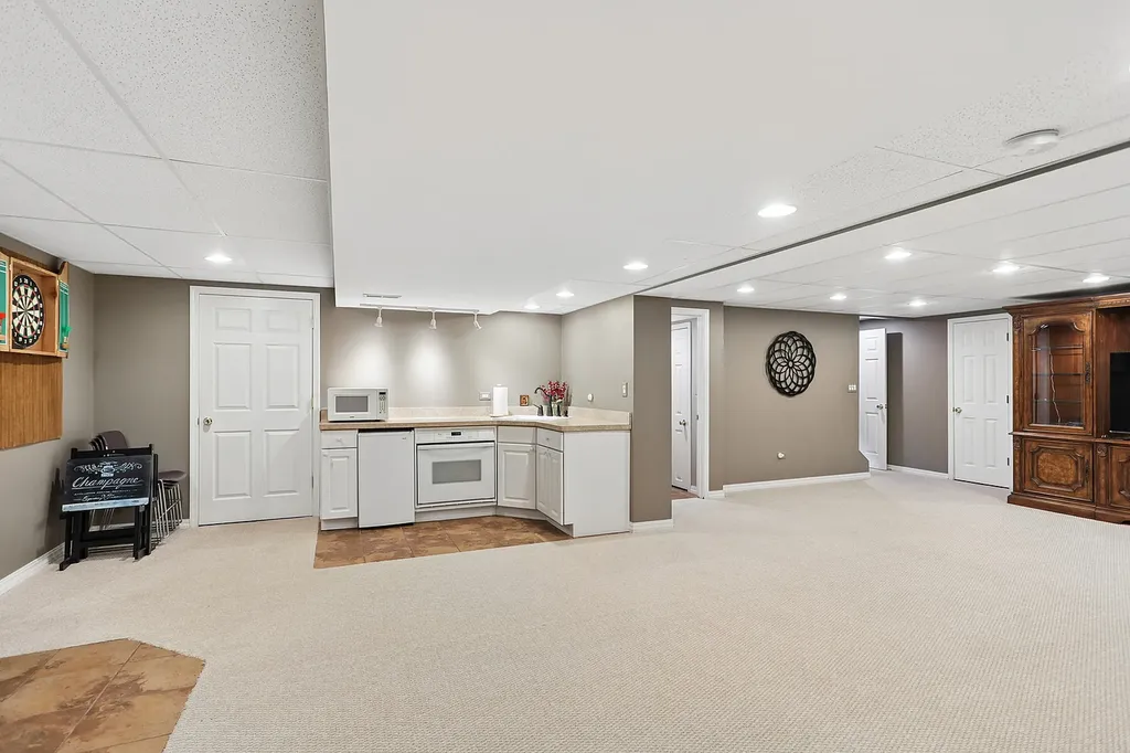 10536 Pentagon Drive Orland Park IL 60467