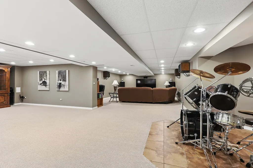 10536 Pentagon Drive Orland Park IL 60467