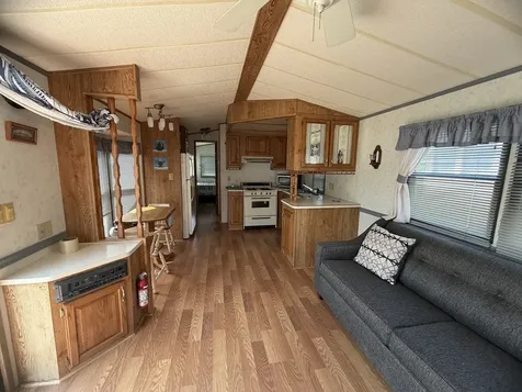 13-133 Woodhaven Lakes Sublette IL 61367