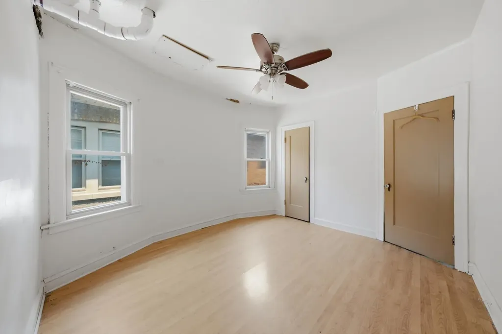 9250 South Ada Street Chicago IL 60620