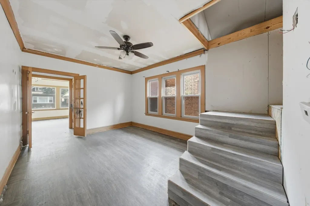 9250 South Ada Street Chicago IL 60620