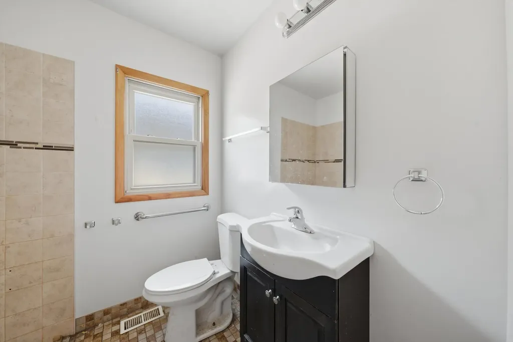 9250 South Ada Street Chicago IL 60620