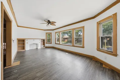9250 South Ada Street Chicago IL 60620