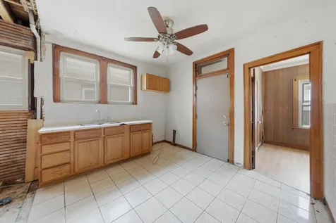 9250 South Ada Street Chicago IL 60620