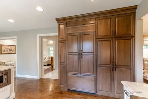 22205 West Pineview Drive Antioch IL 60002